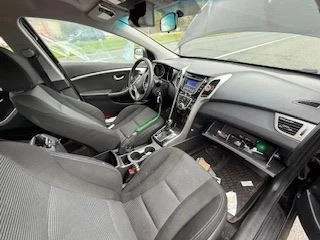 Capó hatchback GT compatible con 13-17 ELANTRA 243408 Foto 3 de 4