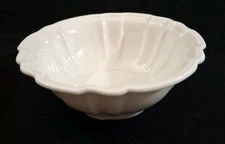 Villeroy And Boch Chambord White (Fine) 20oz Fluted Rice Bowl 7.25"W Germany