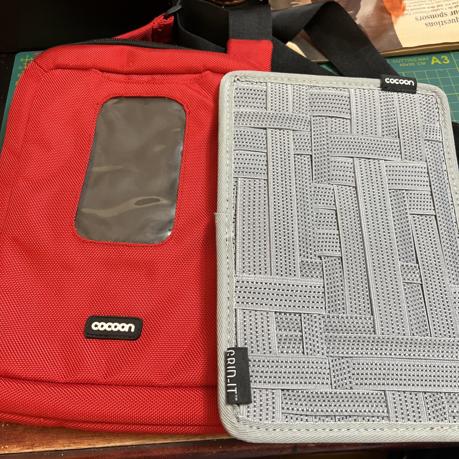 Cocoon grid-it organizer Bundle Tablet Crossbody Red New!