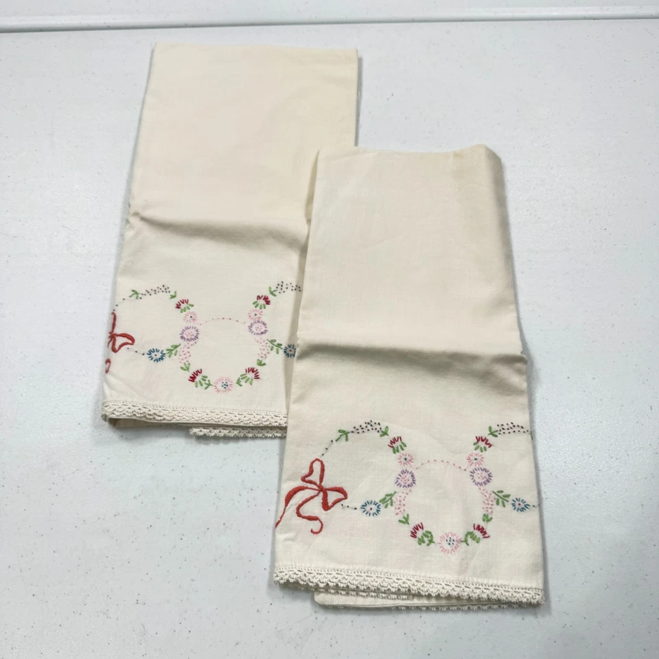 vintage pillowcase pair standard embroidered wreath bow floral cotton mcm retro - Image 2 of 4