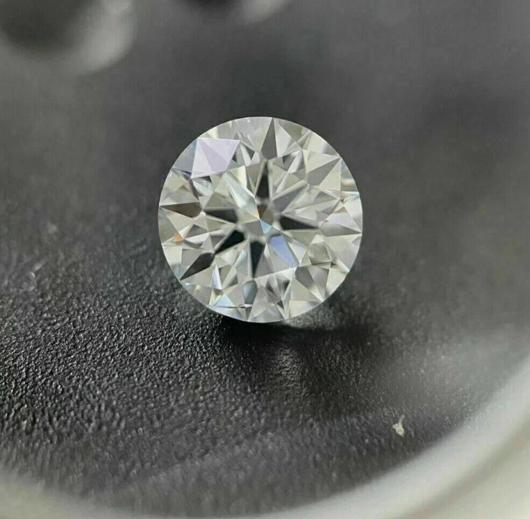 Lot De Diamants CVD Ronds 2,40 Mm - Couleur D, Clarté IF, Certifiés AGL