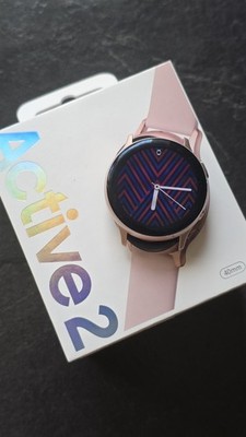 Samsung Galaxy Watch Active2 40 mm in Pink Gold mit elegantem Design und AMOLED