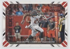 2016 Score Chain Reaction Doug Martin #9 2xd