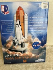 Daron 3D puzzle NASA Space Shuttle On Launch Pad 87 Pieces