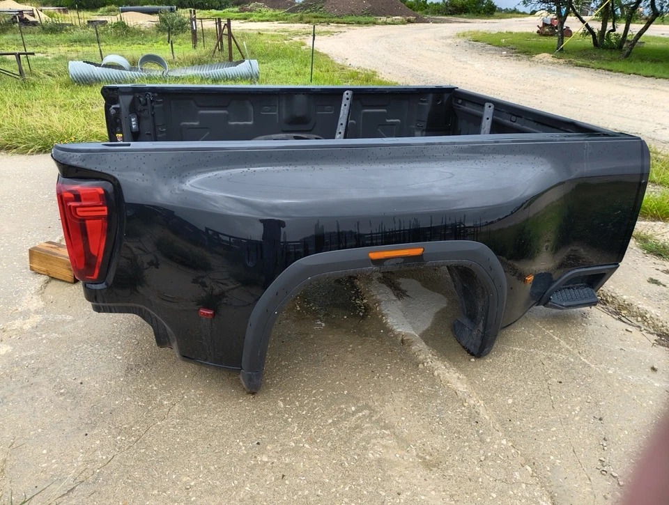 2022 黑色 GMC Denali Sierra 3500 床、尾门、鹅颈挂接、接收器挂接 — 第 2/4 张图片