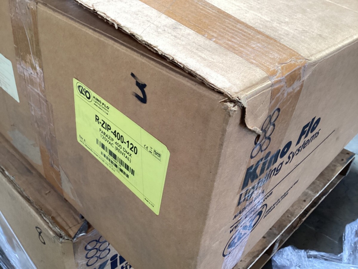 kino❤️ New in Box Kino Flo Parazip 400 Zip400-120 with bulbs, barn
