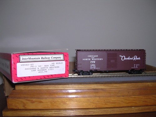 INTER.#45402 C.&N.W. Coche de caja 40' PS-1 con 4 coches #s H.O. Escala 1:87 | Zustand: New