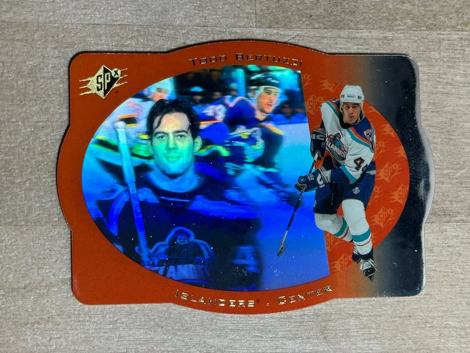 1996 New York Islanders Todd Bertuzzi Upper Deck SPx Die-Cut Hockey Card #30 SP