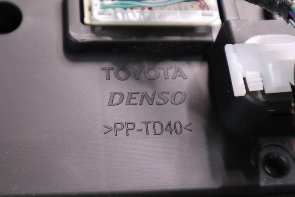 2020-2021 Toyota corolla speedometer instrument cluster 83800-1ax80 - Image 4 of 4