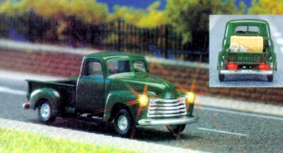 Busch 5643  1:87 H0 Chevrolet Pick-up grün und dunkelrot mit Beleuchtung OVP NEU