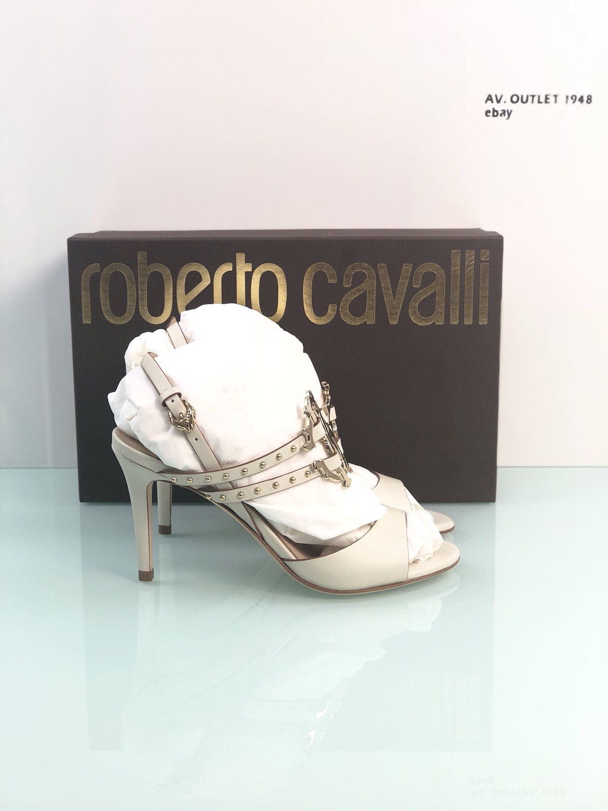 Sandalo Prima In Pelle Ghiaccio Roberto Cavalli Prima Sandalo Linea Sandalo Prima In Pelle Ghiaccio Roberto Cavalli Cavalli Cavalli Prima Sandalo Linea 6de9ac
