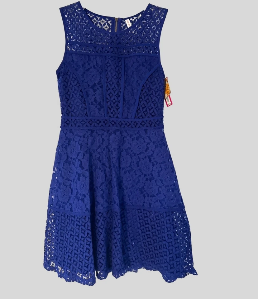 Vestido Xhilaration Niñas Talla XS Cuello Redondo Encaje Superpuesto Forrado Sin Mangas Foto 4 de 4