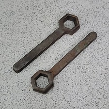 2x Gusseisen Bettschlüssel Schraubenschlüssel Innensechskant Kurbelgriff Werkzeug Vintage 15mm