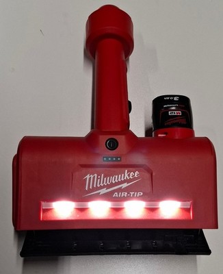 Milwaukee* M12  AIR-TIP  Akku-Bodendüse M12 AUN-0 ohne Akku u. Ladegerät