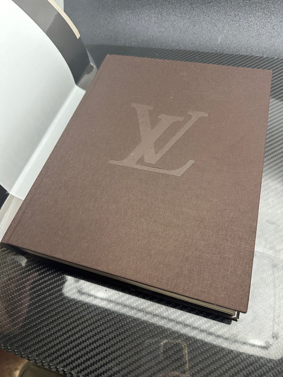 Louis Vuitton : The Birth of Modern Luxury by Paul-Gerard Pasols