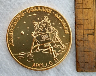 ALUMINUM SPACE TOKEN JULY 20 1969 MAN ON MOON SPACESHIP APOLLO 11 GOLD ...