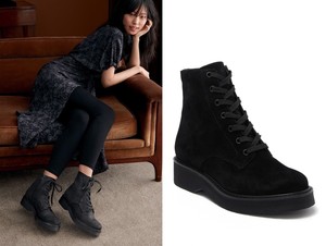 boots that tie up