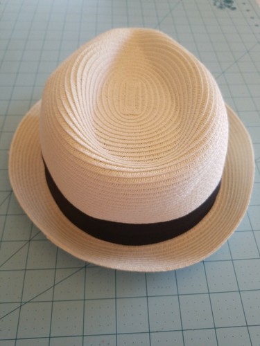 Unbranded: Women's White Fedora Style Straw Hat With A Black Band, Pre-Owned - Picture 5 of 9