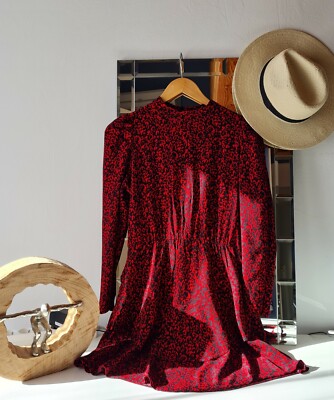 Robe ZARA Rouge - Taille S - En Viscose - Manches Longues, Col Rond - Neuf Sans étiquettes