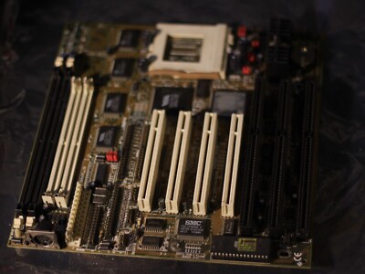 Sockel 7 AT Mainboard EDO SD PCI ISA IDE FDD funktionstüchtig Aristo VIA VIB800DS