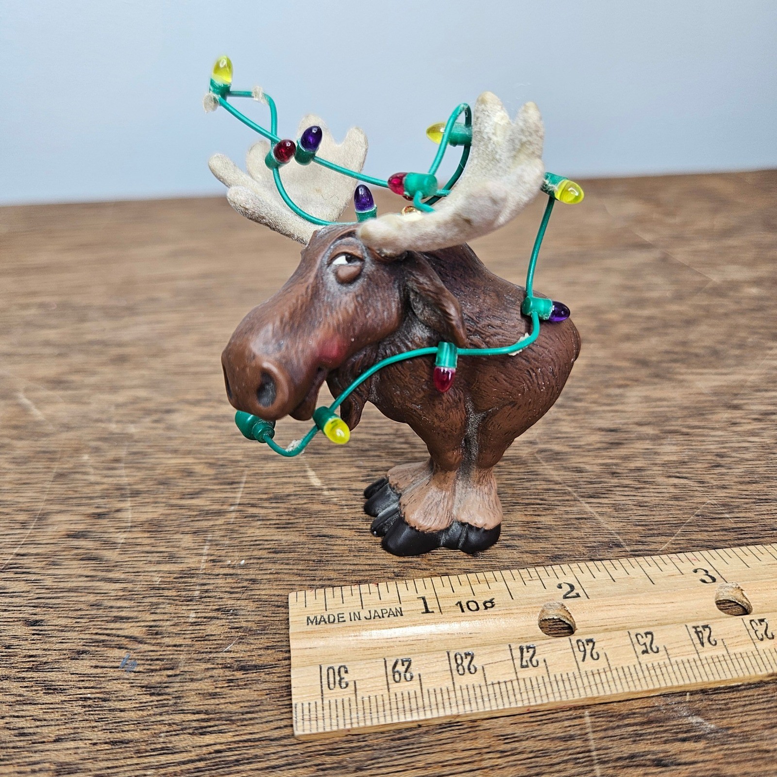 Hallmark Keepsake 2001 Moose Tangled Christmas Lights Ornament Whimsical Brown
