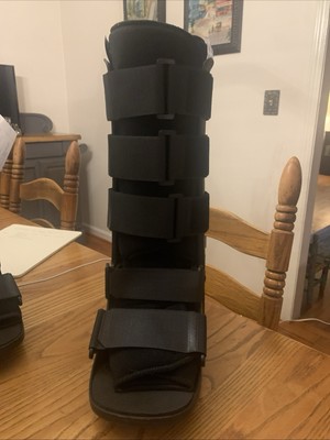 United Ortho Cam Walker Fracture Boot small  Black - P14