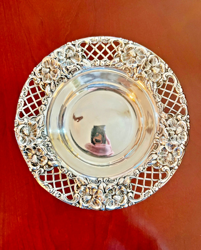 WHITING, STERLING, 7023 Bon Bon compote  2 3/4 tall 5 3/4 wide, ca. 1909, 3.8 oz