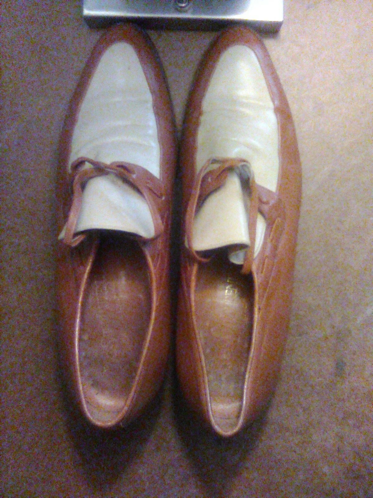 SAINT LAURENT (YSL) { YVES SAINT LAURENT }ARREDAMENTO UOMO PREGIATO FAMOSO A LIVELLO INTERNAZIONALE