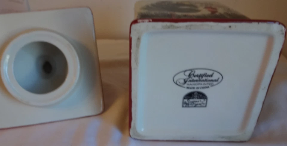 Bote de tarro de gallo de campo internacional certificado por Susan Wirget Foto 2 de 4