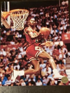 Michael Jordan Autographed Signed 8x10 photo ”BULLS ” COA. HOF