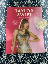 Taylor Swift, A Life In Pictures 24 pages of content and 16 perforated posters.