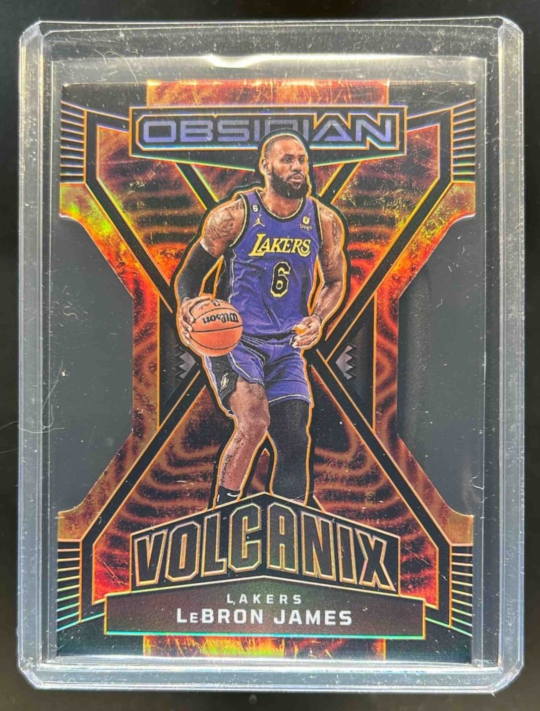 2022-23 Obsidian LeBron James Volcanix #25 Lakers