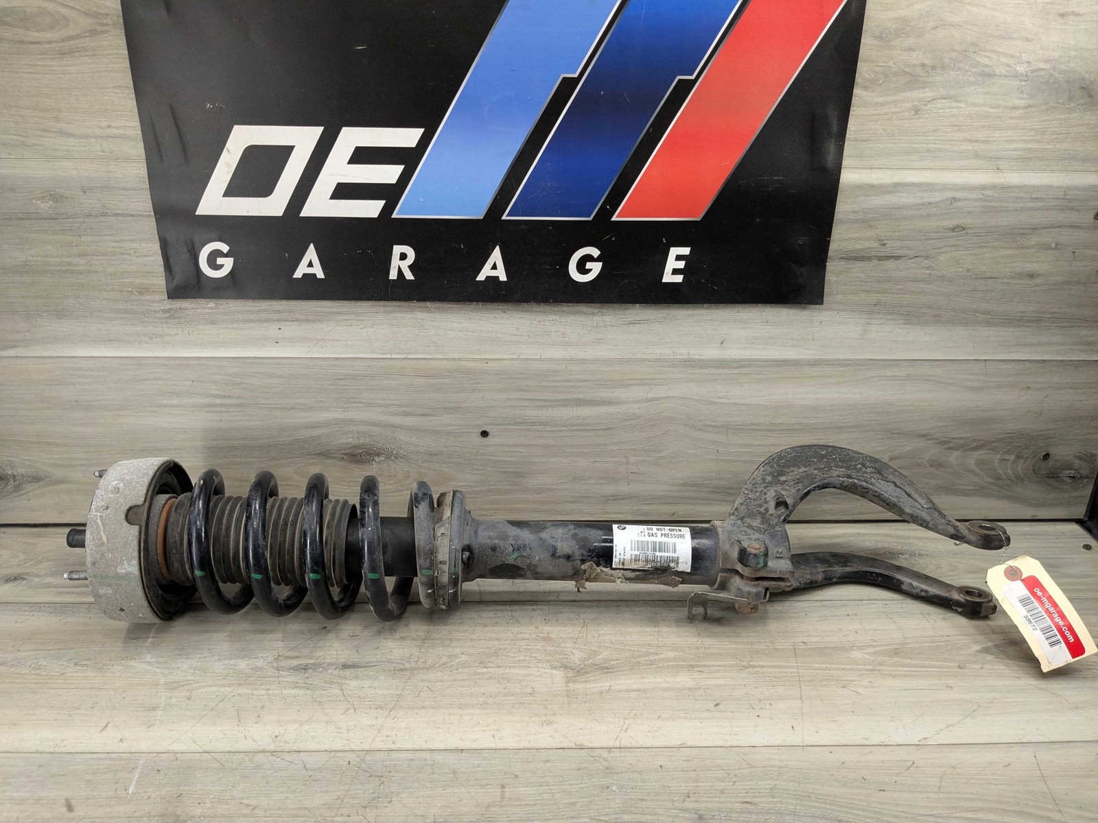 OEM BMW F15 F16 X5 35iX 35dX FRONT Right Passenger Strut Shock Absorber Spring