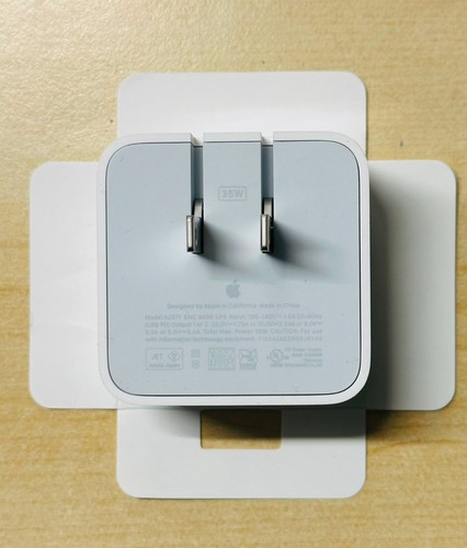 Genuine Apple 35W Dual USB-C Port Power Adapter USA plug - Fast Charger - Picture 3 of 6