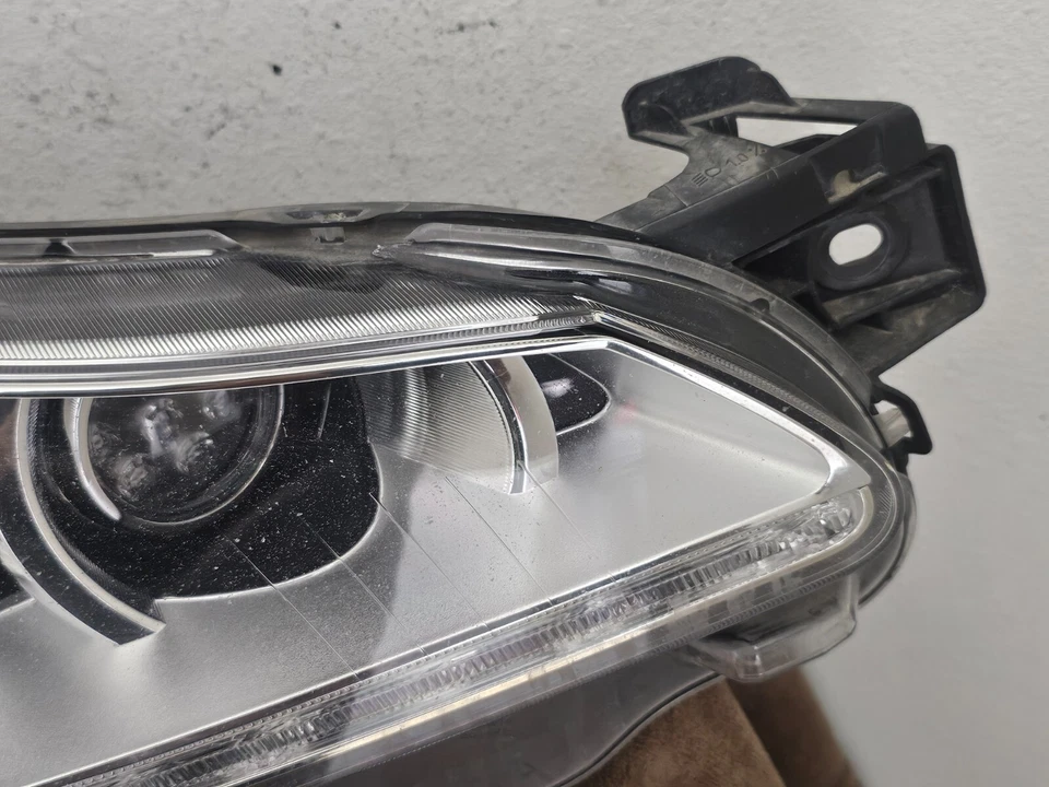 2010-2015 JAGUAR XJ XJL X351 RIGHT COMPLETE NON AFS HID HEADLIGHT OEM - Image 4 of 4