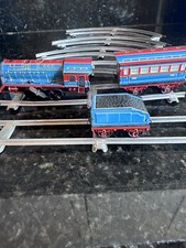 3 Piece Wind Up Tin Lithographed German Passenger Train With 6 Pieces Of Track