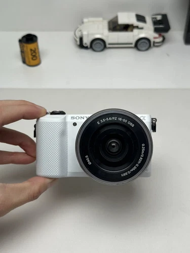 Used Sony Alpha a5000 Digital Mirrorless Camera Body with PZ 16-50mm Lens White