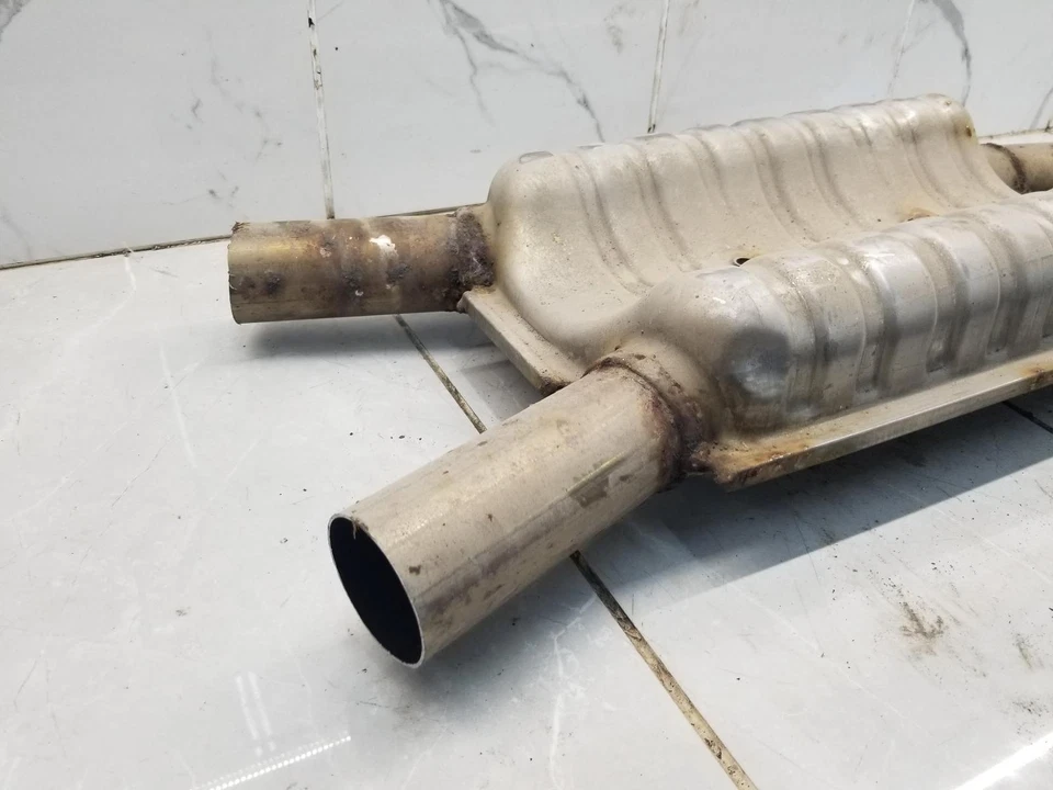 Audi A8 2008 dos en dos salidas OEM doble escape resonador #007388 Foto 3 de 4