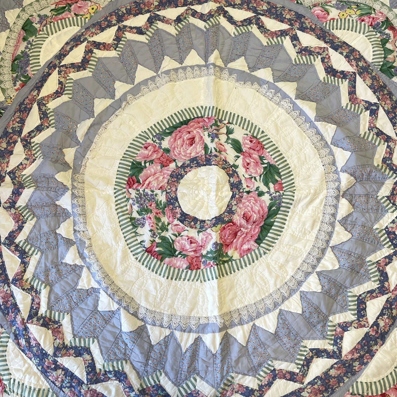 Vtg Arch Quilts Emsford NY Hand Stitched Patchwork Lace Pastel Rare 76