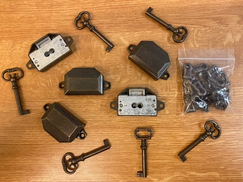 10No Antique Lock Joblot, With Keys.
