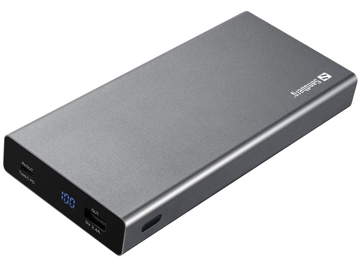 Powerbank USB-C 100W pour charger votre ordinateur au café ou en voyage de travail