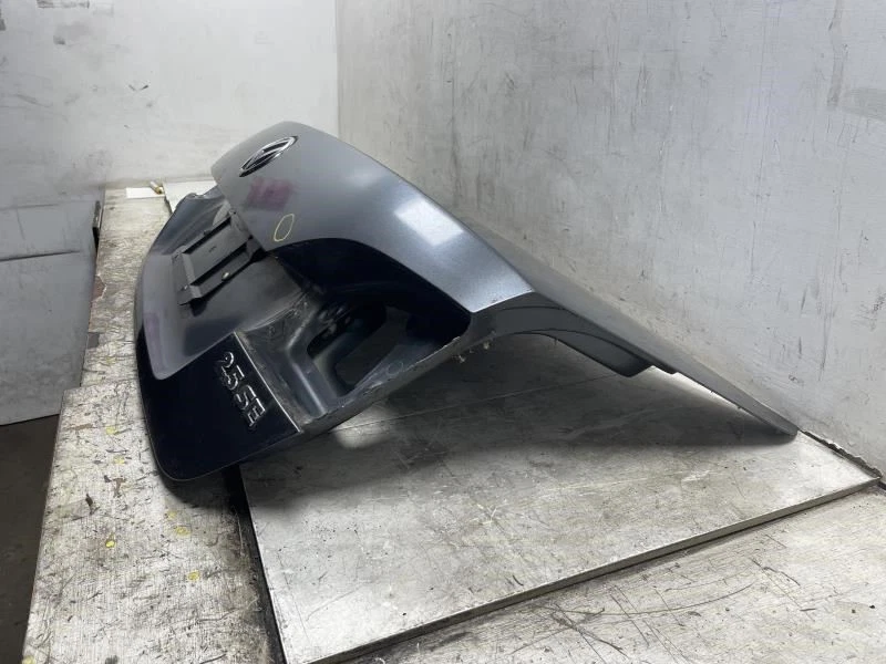 Volkswagen Jetta SE 2011 sedán tapa del maletero trasero portón trasero carcasa gris OEM+ Foto 2 de 4