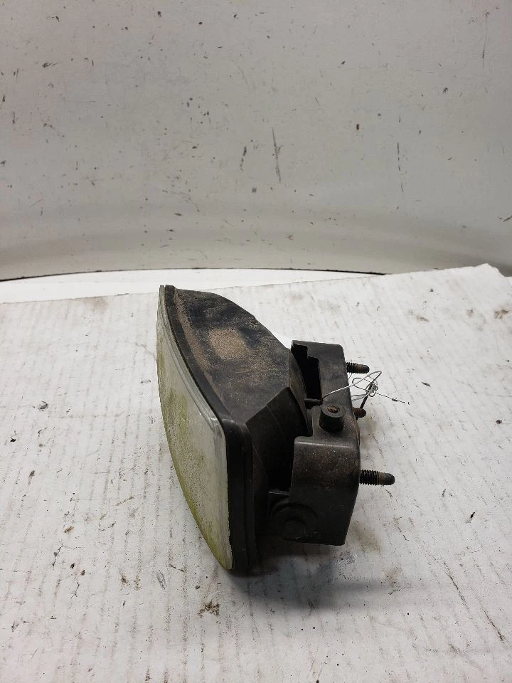 Driver Corner/Park Light Fog-driving Fits 02-09 TRAILBLAZER 1405610 - Image 2 of 4