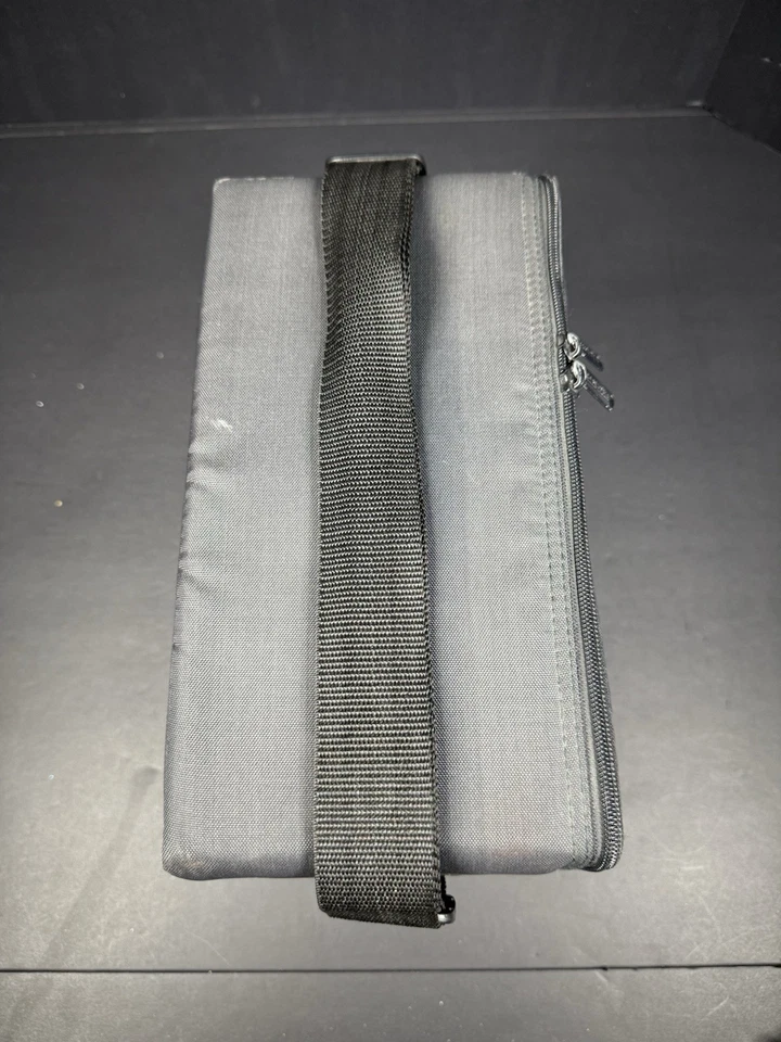 CASE LOGIC 30 CD CARRYING STORAGE TOTE w/Straps Wall Mount Nylon for Music DJ - Image 4 of 4