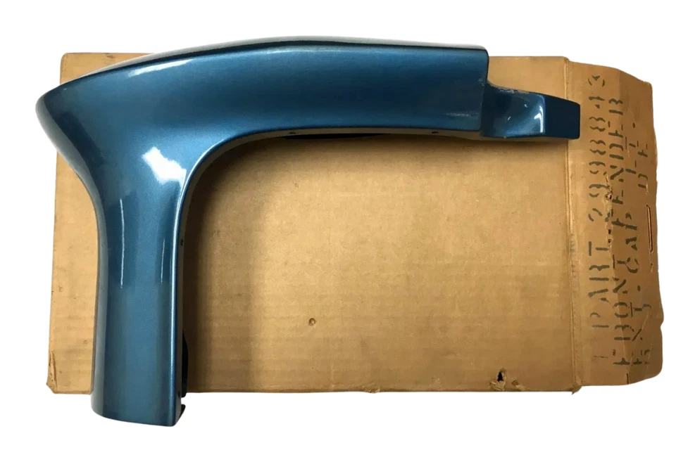 Dodge Polara Monaco 1969 lado del conductor izquierdo guardabarros extensión moldura 2998843 nuevo en stock Foto 2 de 4