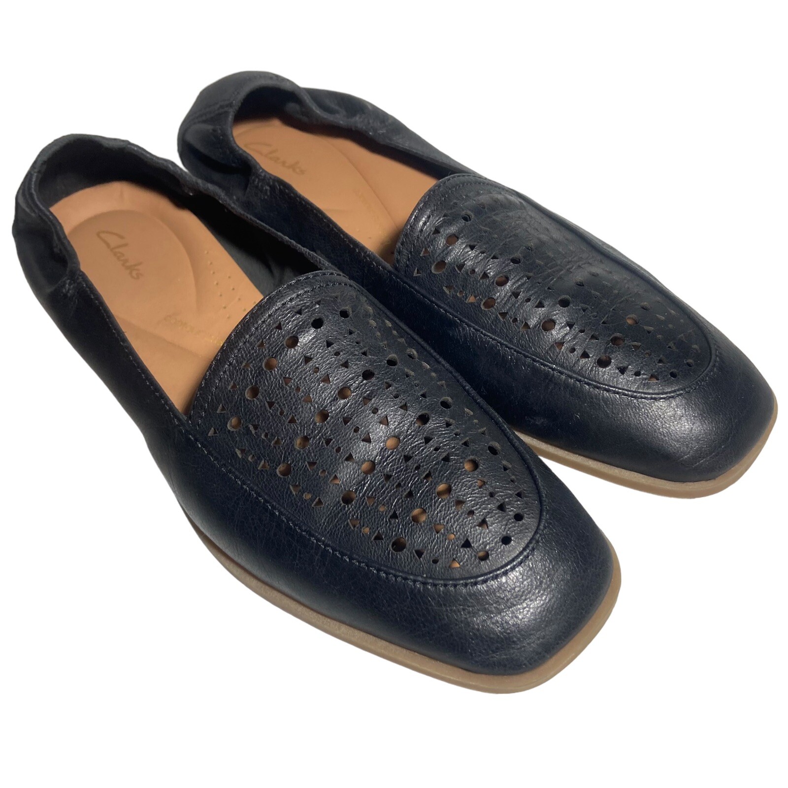 Clarks Womens Black Perforated Leather Loafers Size 6.5 with Contour Cushion-image