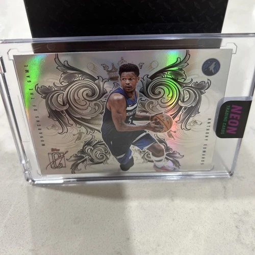 2025 Topps Signature Anthony Edwards Base (RAW)