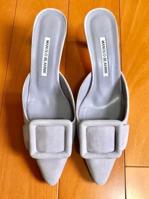 Manolo Blahnik Buckle Light Purple Mules Pumps Suede Kitten Heel 38 US8 Women's