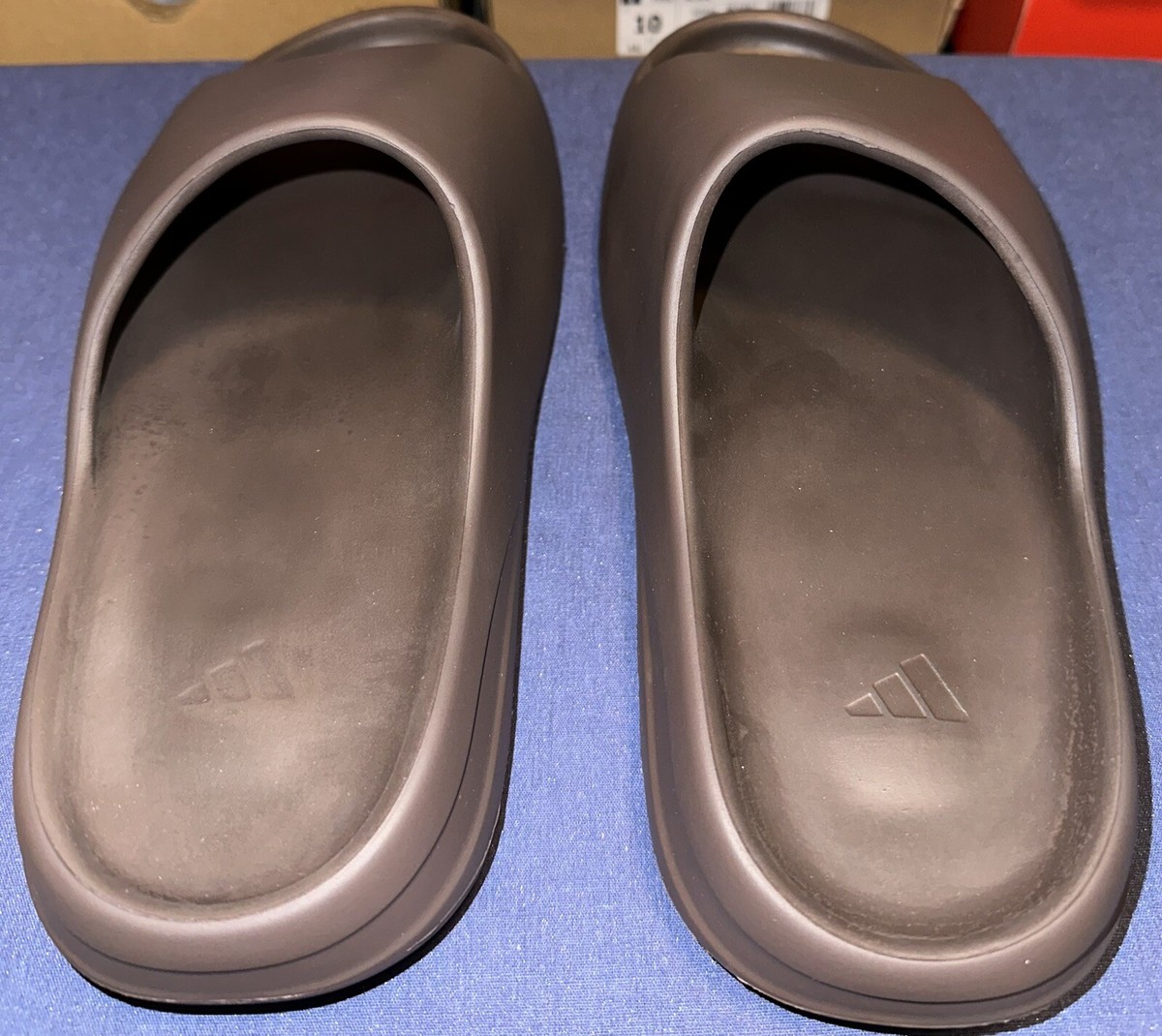 yeezy slides soot size 11