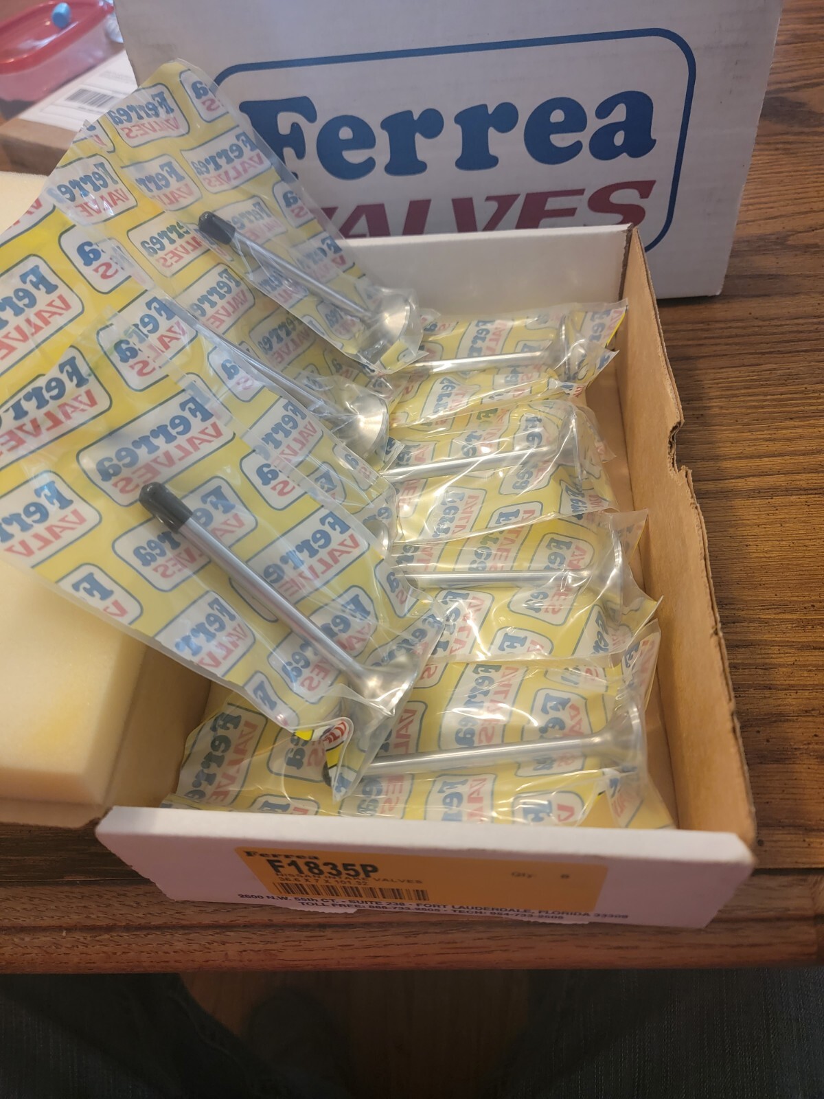 Nissan KA24DE 240sx Ferrea Valves /Dual Valve Springs / Titanium